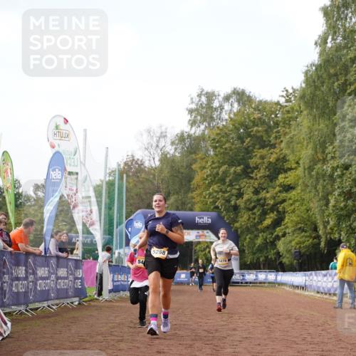 13.09.2026 - Airport Race Dennis Weichert http://msf.ph/oto/10299876 13.09.2026 10:37:54 Ziel 5268, 5270, 5387, 5417 meine-sportfotos.de