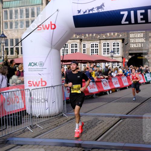 13.09.2026 - 21. swb-Marathon Bremen Tim E. http://msf.ph/oto/10299949 13.09.2026 10:40:06 Ziel 11198, 11721, 12144, 12339, 13519, 13642 meine-sportfotos.de