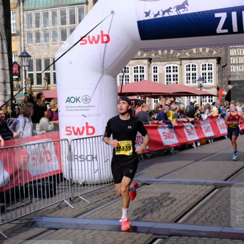 13.09.2026 - 21. swb-Marathon Bremen Tim E. http://msf.ph/oto/10299954 13.09.2026 10:40:06 Ziel 11198, 11721, 12144, 12339, 13519, 13642 meine-sportfotos.de