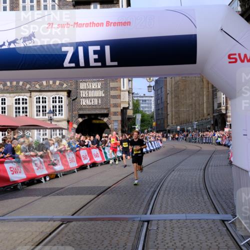 13.09.2026 - 21. swb-Marathon Bremen Tim E. http://msf.ph/oto/10300014 13.09.2026 10:40:10 Ziel 11198, 11721, 12144, 12339, 13519 meine-sportfotos.de