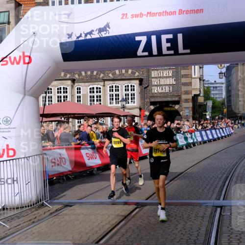 13.09.2026 - 21. swb-Marathon Bremen Tim E. http://msf.ph/oto/10300065 13.09.2026 10:40:13 Ziel 11198, 11721, 12144, 12339, 13519 meine-sportfotos.de