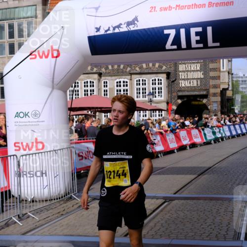 13.09.2026 - 21. swb-Marathon Bremen Tim E. http://msf.ph/oto/10300115 13.09.2026 10:40:15 Ziel 11198, 11721, 12144, 12339, 13519 meine-sportfotos.de