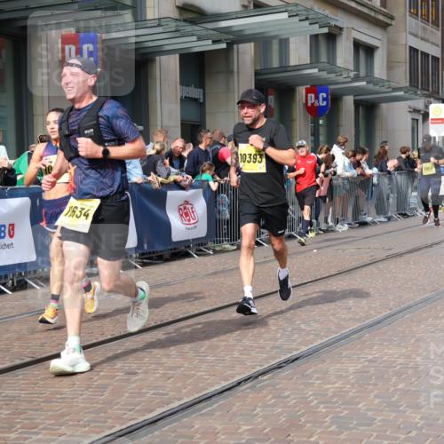 13.09.2026 - 21. swb-Marathon Bremen Strokosch-Dieckow http://msf.ph/oto/10300117 13.09.2026 10:47:43 Ziel 10142, 10316, 10329, 11058, 11193, 11360, 11735, 12278, 12354, 12487, 12558, 13620, 10172, 10189, 10210, 10223, 10270, 10310, 10393, 10592, 10594, 10807, 10860, 10873, 11018, 11130, 11469, 11634, 11646, 11809, 11894, 12077, 12195, 12296, 12318, 12547, 13521 meine-sportfotos.de