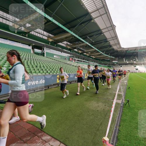 13.09.2026 - 21. swb-Marathon Bremen Michael Burmester http://msf.ph/oto/10300134 13.09.2026 10:38:56 Laufen im Stadion 10090, 10091, 10135, 10138, 10139, 10168, 10188, 10190, 10204, 10205, 10217, 10229, 10238, 10259, 10260, 10273, 10274, 10279, 10280, 10283, 10305, 10314, 10323, 10360, 10363, 10364, 10370, 10375, 10376, 10378, 10404, 10432, 10457, 10465, 10469, 10488, 10493, 10501, 10505, 10510, 10511, 10526, 10556, 10576, 10595, 10609, 10616, 10619, 10630, 10645, 10654, 10660, 10661, 10662, 10664, 10681, 10682, 10686, 10695, 10697, 10712, 10743, 10802, 10823 meine-sportfotos.de