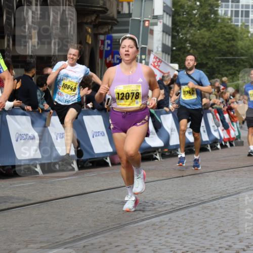 13.09.2026 - 21. swb-Marathon Bremen Strokosch-Dieckow http://msf.ph/oto/10300190 13.09.2026 10:50:37 Ziel 10170, 10233, 10923, 11111, 11128, 11178, 11497, 11499, 11622, 11680, 12045, 12240, 12269, 13562, 10267, 10764, 11076, 11170, 11753, 11961, 12052, 12070, 12179, 12488, 12560, 13544 meine-sportfotos.de