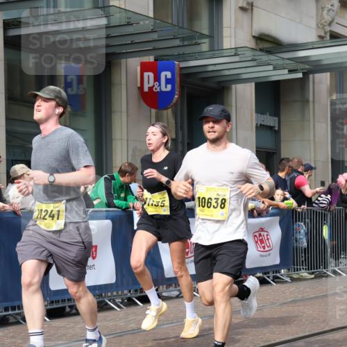 13.09.2026 - 21. swb-Marathon Bremen Strokosch-Dieckow http://msf.ph/oto/10300220 13.09.2026 10:48:12 Ziel 10231, 10269, 10421, 10426, 10489, 10538, 10638, 10770, 10814, 10815, 10917, 10993, 11135, 11196, 11241, 11372, 11582, 11611, 11683, 11815, 11837, 12259, 13570, 10142, 10316, 10329, 11058, 11193, 11241, 11360, 11735, 11781, 12278, 12354, 12487, 13620 meine-sportfotos.de