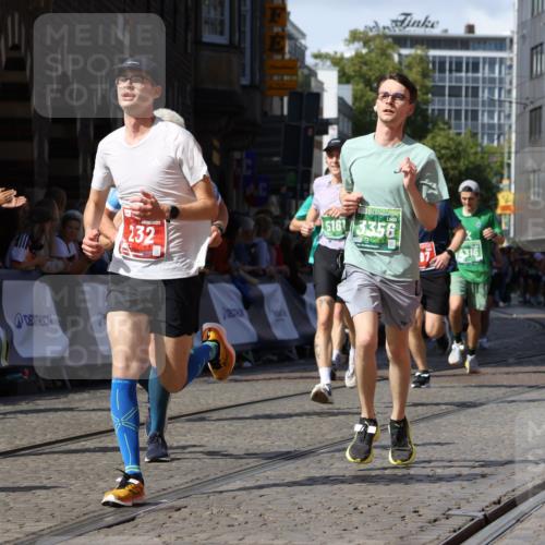 13.09.2026 - 21. swb-Marathon Bremen Strokosch-Dieckow http://msf.ph/oto/10300229 13.09.2026 13:20:48 Ziel 201, 232, 334, 1197, 1528, 1646, 2493, 2577, 2953, 3813, 4174, 4351, 4357, 4358, 5137, 5450, 5493, 5855, 6495, 6496, 6901, 7018, 7411, 8178, 9047, 9162, 9721, 9949, 13222, 854, 1056, 1191, 1881, 2425, 2640, 3356, 3933, 4126, 4316, 4465, 4612, 5161, 6401, 6680, 6970, 7902, 8237, 8622, 8971, 13120 meine-sportfotos.de