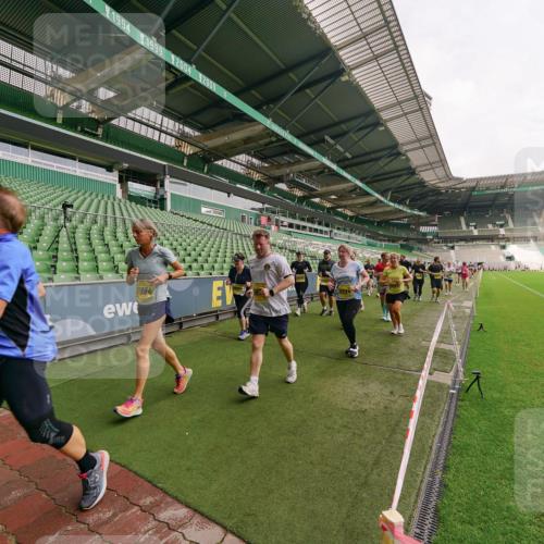 13.09.2026 - 21. swb-Marathon Bremen Michael Burmester http://msf.ph/oto/10300278 13.09.2026 10:39:28 Laufen im Stadion 10135, 10138, 10139, 10156, 10168, 10169, 10188, 10204, 10205, 10217, 10229, 10234, 10238, 10259, 10260, 10279, 10280, 10299, 10305, 10314, 10360, 10363, 10364, 10378, 10386, 10404, 10457, 10465, 10469, 10484, 10493, 10501, 10505, 10510, 10511, 10526, 10556, 10570, 10576, 10580, 10595, 10599, 10609, 10616, 10619, 10630, 10645, 10653, 10660, 10661, 10662, 10664, 10681, 10682, 10686, 10695, 10696, 10697, 10712, 10737, 10743, 10751, 10802, 10823 meine-sportfotos.de
