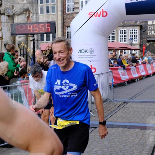 13.09.2026 - 21. swb-Marathon Bremen Tim E. http://msf.ph/oto/10300311 13.09.2026 10:41:12 Ziel 10575, 11903, 12209, 12477 meine-sportfotos.de