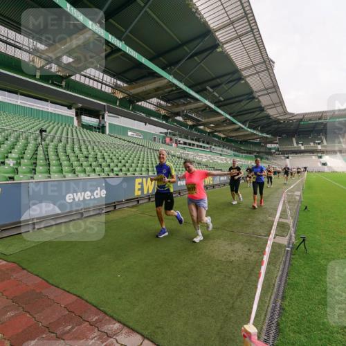 13.09.2026 - 21. swb-Marathon Bremen Michael Burmester http://msf.ph/oto/10300353 13.09.2026 10:39:49 Laufen im Stadion 10135, 10138, 10139, 10156, 10168, 10169, 10188, 10204, 10213, 10217, 10229, 10234, 10238, 10259, 10260, 10279, 10280, 10299, 10314, 10321, 10360, 10363, 10364, 10378, 10386, 10404, 10406, 10417, 10424, 10435, 10455, 10457, 10469, 10484, 10493, 10501, 10505, 10510, 10511, 10526, 10556, 10570, 10576, 10580, 10582, 10595, 10599, 10609, 10616, 10619, 10630, 10653, 10660, 10661, 10662, 10664, 10682, 10686, 10696, 10697, 10712, 10737, 10743, 10751 meine-sportfotos.de