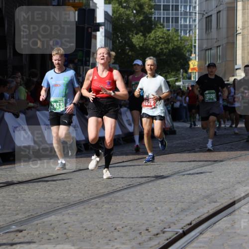 13.09.2026 - 21. swb-Marathon Bremen Strokosch-Dieckow http://msf.ph/oto/10300362 13.09.2026 13:20:56 Ziel 541, 769, 876, 1197, 1528, 1646, 2493, 2953, 3813, 3866, 4174, 4357, 4358, 4482, 5213, 5493, 5855, 5954, 6177, 6495, 6496, 7411, 7517, 8141, 8804, 9162, 9691, 9721, 9949, 13126, 854, 1191, 3450, 3933, 4362, 4465, 4734, 6357, 6970, 8237, 8323, 8622, 8971, 9267, 9268, 13120 meine-sportfotos.de