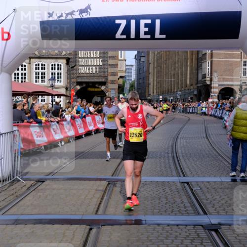 13.09.2026 - 21. swb-Marathon Bremen Tim E. http://msf.ph/oto/10300440 13.09.2026 10:41:44 Ziel 11628, 11944, 12442, 13520, 13600 meine-sportfotos.de