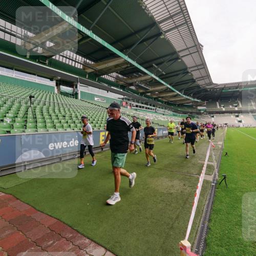 13.09.2026 - 21. swb-Marathon Bremen Michael Burmester http://msf.ph/oto/10300535 13.09.2026 10:40:41 Laufen im Stadion 10138, 10155, 10156, 10163, 10169, 10213, 10217, 10229, 10234, 10247, 10279, 10280, 10299, 10313, 10314, 10321, 10354, 10386, 10399, 10406, 10414, 10417, 10419, 10424, 10435, 10455, 10483, 10484, 10493, 10501, 10527, 10545, 10556, 10570, 10576, 10580, 10582, 10586, 10599, 10611, 10616, 10619, 10644, 10653, 10660, 10694, 10696, 10705, 10706, 10712, 10719, 10737, 10743, 10751, 10766, 10768, 10804, 10859, 11043, 11048 meine-sportfotos.de