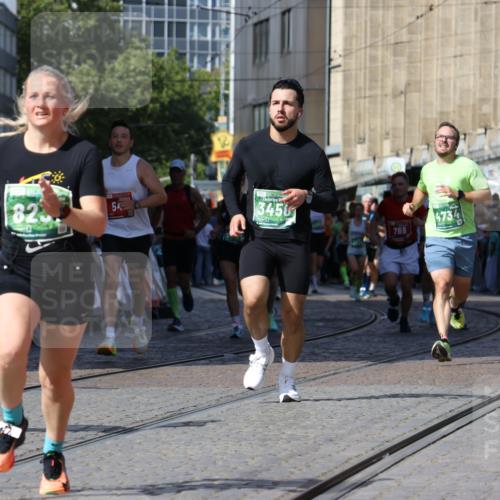 13.09.2026 - 21. swb-Marathon Bremen Strokosch-Dieckow http://msf.ph/oto/10300553 13.09.2026 13:21:02 Ziel 541, 769, 876, 1528, 1881, 2640, 3356, 3813, 3866, 4174, 4357, 4482, 4612, 5161, 5213, 5855, 5954, 6177, 6495, 7411, 7517, 8005, 8141, 8804, 9162, 9691, 9949, 13126, 226, 1191, 2979, 3450, 4362, 4734, 6357, 6970, 8323, 8408, 8791, 9267, 9268 meine-sportfotos.de