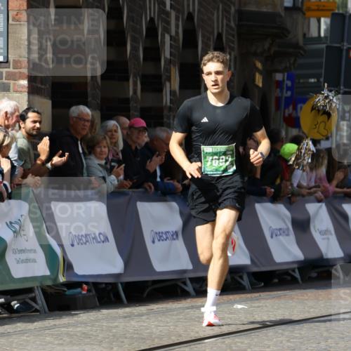 13.09.2026 - 21. swb-Marathon Bremen Strokosch-Dieckow http://msf.ph/oto/10300563 13.09.2026 12:50:12 Ziel 547, 719, 520, 4232, 7692 meine-sportfotos.de