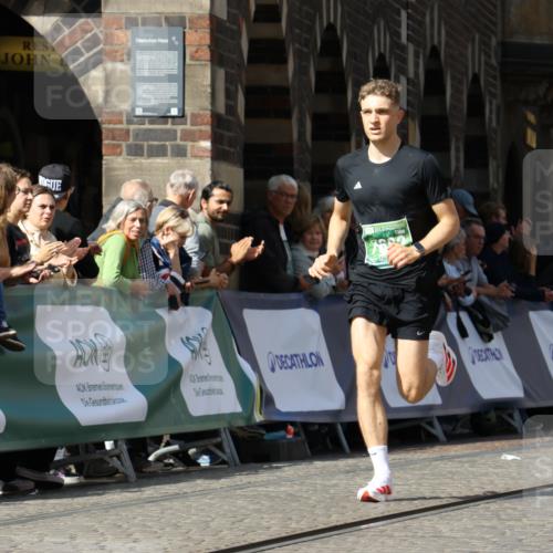 13.09.2026 - 21. swb-Marathon Bremen Strokosch-Dieckow http://msf.ph/oto/10300610 13.09.2026 12:50:12 Ziel 547, 719, 520, 4232, 7692 meine-sportfotos.de