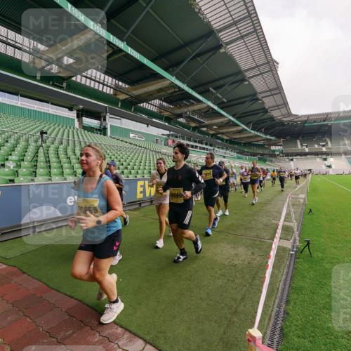13.09.2026 - 21. swb-Marathon Bremen Michael Burmester http://msf.ph/oto/10300822 13.09.2026 10:41:54 Laufen im Stadion 10148, 10155, 10163, 10247, 10303, 10313, 10330, 10354, 10395, 10396, 10399, 10414, 10419, 10422, 10424, 10455, 10461, 10462, 10483, 10490, 10519, 10527, 10545, 10546, 10547, 10582, 10586, 10611, 10644, 10665, 10694, 10705, 10706, 10719, 10722, 10752, 10766, 10768, 10776, 10804, 10854, 10859, 10889, 10909, 10963, 10977, 11026, 11027, 11041, 11043, 11048, 11078, 11084, 11085, 11090, 11097, 11098, 11140, 11192, 11239 meine-sportfotos.de