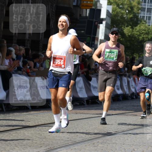 13.09.2026 - 21. swb-Marathon Bremen Strokosch-Dieckow http://msf.ph/oto/10300849 13.09.2026 13:21:17 Ziel 854, 1056, 1191, 1881, 2425, 2640, 3356, 3450, 3933, 4126, 4316, 4362, 4465, 4612, 5161, 6401, 6680, 6970, 7902, 8005, 8237, 8622, 8971, 13120, 2904, 3120, 3202, 3534, 3655, 4165, 4234, 4445, 4484, 4519, 6862, 8184, 8270, 8730, 8923, 9048, 9514, 9722, 9900 meine-sportfotos.de