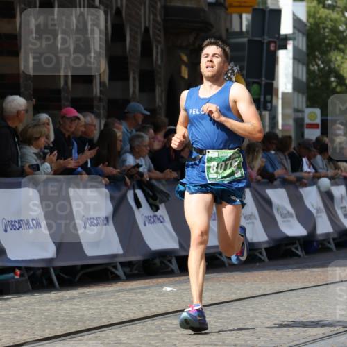 13.09.2026 - 21. swb-Marathon Bremen Strokosch-Dieckow http://msf.ph/oto/10300855 13.09.2026 12:50:34 Ziel 520, 4232, 7692, 668 meine-sportfotos.de
