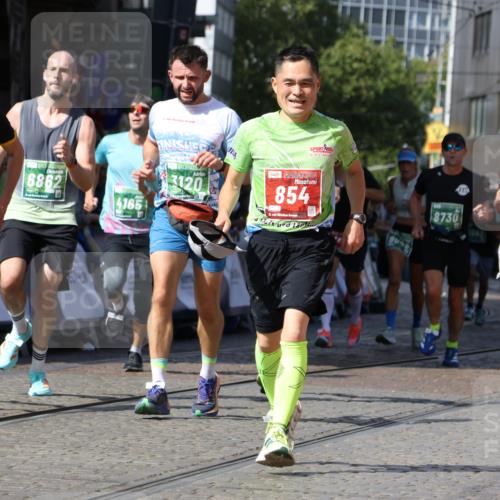 13.09.2026 - 21. swb-Marathon Bremen Strokosch-Dieckow http://msf.ph/oto/10300978 13.09.2026 13:21:24 Ziel 854, 1056, 1191, 2425, 3450, 3933, 4126, 4316, 4362, 4465, 4734, 6357, 6401, 6970, 7902, 8237, 8323, 8408, 8622, 8791, 8971, 9267, 9268, 13120, 1130, 2088, 2570, 2904, 3120, 3202, 3435, 3655, 3930, 4165, 5542, 6862, 7176, 8184, 8270, 8384, 8730, 8923, 9048, 9722, 13145 meine-sportfotos.de