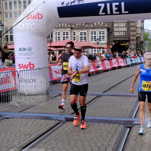 13.09.2026 - 21. swb-Marathon Bremen Tim E. http://msf.ph/oto/10301024 13.09.2026 10:42:46 Ziel 10358, 10632, 10775, 11375, 11630, 11779, 12395, 12525 meine-sportfotos.de