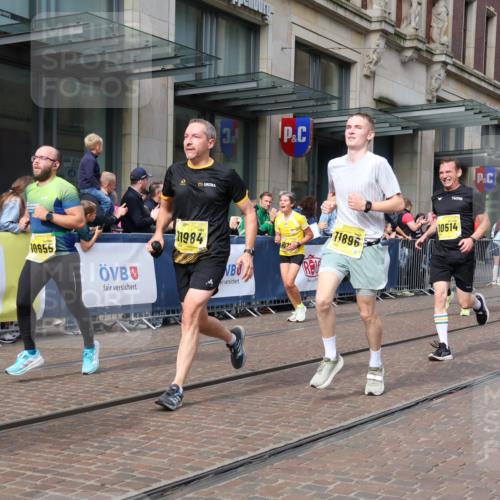13.09.2026 - 21. swb-Marathon Bremen Strokosch-Dieckow http://msf.ph/oto/10301050 13.09.2026 10:49:10 Ziel 10294, 10739, 10835, 10846, 10910, 11092, 11191, 11621, 11635, 11717, 12376, 10253, 10293, 10392, 10514, 10566, 10655, 11316, 11567, 11891, 11896, 11984, 12027, 12132, 12149, 12204, 12350, 12450, 12529, 13512, 13555, 13577 meine-sportfotos.de