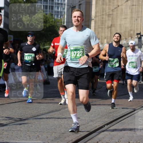 13.09.2026 - 21. swb-Marathon Bremen Strokosch-Dieckow http://msf.ph/oto/10301060 13.09.2026 13:21:25 Ziel 226, 854, 1191, 2425, 2979, 3450, 3933, 4126, 4316, 4362, 4465, 4734, 6357, 6401, 6970, 7902, 8237, 8323, 8408, 8622, 8791, 8971, 9267, 9268, 13120, 1130, 1254, 2088, 2570, 2904, 3120, 3435, 3655, 3930, 4165, 5542, 7176, 8184, 8270, 8384, 8730, 8923, 9048, 9059, 9722, 13145 meine-sportfotos.de