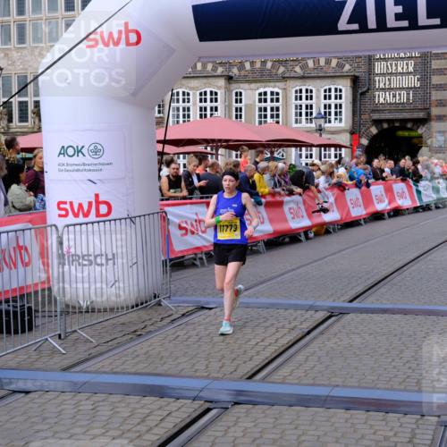 13.09.2026 - 21. swb-Marathon Bremen Tim E. http://msf.ph/oto/10301066 13.09.2026 10:42:52 Ziel 10312, 10358, 10632, 10775, 11375, 11779, 12281, 12395 meine-sportfotos.de
