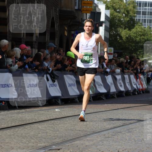13.09.2026 - 21. swb-Marathon Bremen Strokosch-Dieckow http://msf.ph/oto/10301171 13.09.2026 12:51:19 Ziel 1214, 1453, 1639, 3617, 13033 meine-sportfotos.de