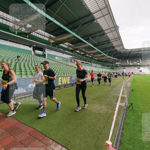 13.09.2026 - 21. swb-Marathon Bremen Michael Burmester http://msf.ph/oto/10301215 13.09.2026 10:43:51 Laufen im Stadion 10002, 10004, 10005, 10176, 10191, 10192, 10271, 10295, 10303, 10325, 10330, 10335, 10361, 10362, 10402, 10459, 10474, 10491, 10513, 10557, 10572, 10605, 10606, 10629, 10752, 10756, 10773, 10779, 10784, 10805, 10880, 10882, 10899, 10900, 10997, 10999, 11026, 11041, 11078, 11173, 11217, 11233, 11264, 11274, 11307, 11333, 11337, 11355, 11385, 11408, 11448, 11456, 11461, 11482, 11629, 11943, 12311, 12334 meine-sportfotos.de