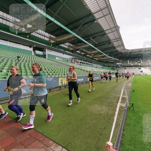 13.09.2026 - 21. swb-Marathon Bremen Michael Burmester http://msf.ph/oto/10301227 13.09.2026 10:43:55 Laufen im Stadion 10002, 10004, 10005, 10176, 10191, 10192, 10271, 10295, 10303, 10325, 10330, 10335, 10361, 10362, 10402, 10459, 10474, 10491, 10513, 10557, 10572, 10605, 10606, 10629, 10752, 10756, 10773, 10779, 10784, 10805, 10880, 10882, 10899, 10900, 10997, 10999, 11026, 11041, 11078, 11173, 11217, 11233, 11264, 11274, 11307, 11333, 11337, 11355, 11385, 11408, 11448, 11456, 11461, 11482, 11629, 11943, 12311, 12334 meine-sportfotos.de
