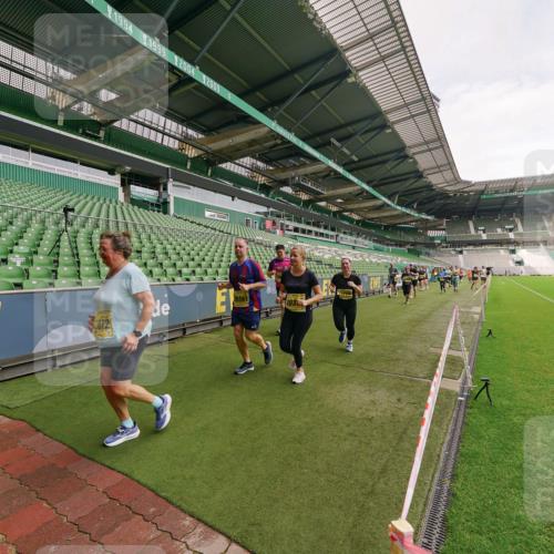 13.09.2026 - 21. swb-Marathon Bremen Michael Burmester http://msf.ph/oto/10301266 13.09.2026 10:44:07 Laufen im Stadion 10002, 10004, 10005, 10176, 10191, 10192, 10271, 10295, 10325, 10335, 10361, 10362, 10402, 10459, 10474, 10491, 10513, 10557, 10572, 10605, 10606, 10629, 10679, 10713, 10756, 10773, 10779, 10784, 10805, 10880, 10882, 10899, 10900, 10997, 10999, 11081, 11173, 11217, 11233, 11264, 11274, 11307, 11333, 11337, 11355, 11385, 11408, 11448, 11456, 11461, 11482, 11629, 11932, 11943, 12151, 12226, 12311, 12321, 12334 meine-sportfotos.de