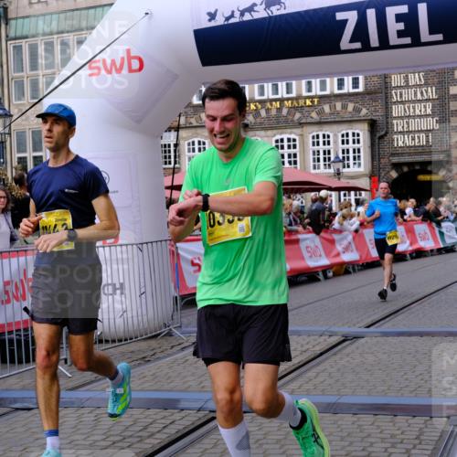 13.09.2026 - 21. swb-Marathon Bremen Tim E. http://msf.ph/oto/10301292 13.09.2026 10:43:20 Ziel 10336, 10988, 11042, 11143, 11265, 11442, 11632, 12053, 13523, 13580 meine-sportfotos.de