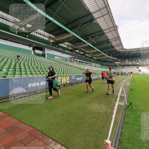 13.09.2026 - 21. swb-Marathon Bremen Michael Burmester http://msf.ph/oto/10301303 13.09.2026 10:44:21 Laufen im Stadion 10002, 10004, 10005, 10176, 10191, 10192, 10271, 10295, 10325, 10335, 10402, 10459, 10474, 10513, 10572, 10605, 10606, 10629, 10679, 10713, 10756, 10779, 10882, 10899, 10900, 10979, 10997, 10999, 11081, 11217, 11233, 11264, 11274, 11307, 11333, 11337, 11355, 11385, 11408, 11448, 11456, 11461, 11482, 11495, 11629, 11808, 11932, 11943, 12057, 12151, 12226, 12311, 12321, 12334 meine-sportfotos.de