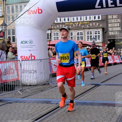 13.09.2026 - 21. swb-Marathon Bremen Tim E. http://msf.ph/oto/10301350 13.09.2026 10:43:24 Ziel 10336, 11042, 11143, 11265, 11442, 11632, 12053, 12469, 13523 meine-sportfotos.de