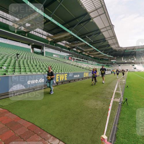 13.09.2026 - 21. swb-Marathon Bremen Michael Burmester http://msf.ph/oto/10301354 13.09.2026 10:44:47 Laufen im Stadion 10004, 10005, 10137, 10176, 10191, 10192, 10194, 10202, 10242, 10271, 10295, 10325, 10335, 10344, 10402, 10430, 10459, 10513, 10524, 10568, 10600, 10605, 10606, 10629, 10679, 10713, 10756, 10779, 10882, 10899, 10900, 10979, 10997, 10999, 11081, 11200, 11217, 11233, 11264, 11307, 11333, 11337, 11355, 11385, 11408, 11448, 11456, 11461, 11482, 11495, 11629, 11808, 11932, 11943, 12057, 12089, 12151, 12153, 12224, 12226, 12311, 12321, 12334, 12539 meine-sportfotos.de