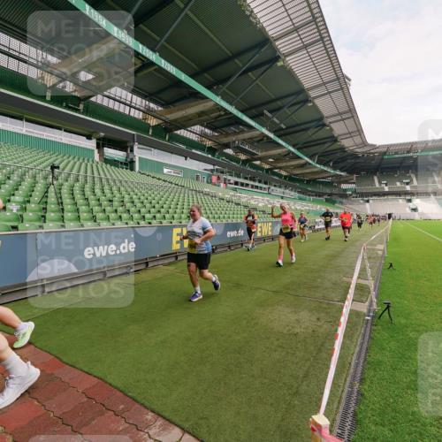 13.09.2026 - 21. swb-Marathon Bremen Michael Burmester http://msf.ph/oto/10301416 13.09.2026 10:45:17 Laufen im Stadion 10137, 10176, 10191, 10192, 10194, 10202, 10242, 10295, 10344, 10430, 10472, 10524, 10568, 10600, 10629, 10651, 10679, 10713, 10756, 10779, 10882, 10979, 10997, 10999, 11081, 11181, 11200, 11233, 11244, 11307, 11309, 11355, 11367, 11385, 11408, 11495, 11574, 11629, 11709, 11808, 11821, 11932, 11943, 12057, 12089, 12151, 12153, 12177, 12178, 12224, 12226, 12285, 12311, 12321, 12334, 12374, 12539, 10148, 10303, 10330 meine-sportfotos.de