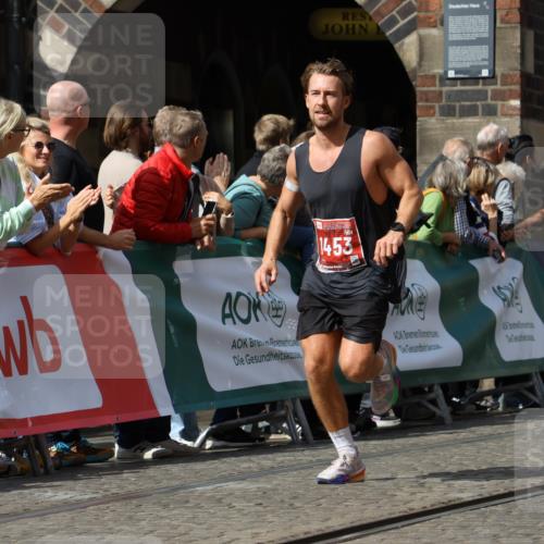 13.09.2026 - 21. swb-Marathon Bremen Strokosch-Dieckow http://msf.ph/oto/10301424 13.09.2026 12:51:33 Ziel 858, 1453, 13033, 482, 1126 meine-sportfotos.de