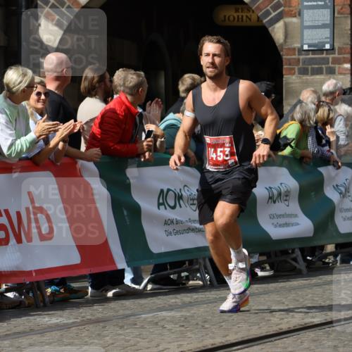 13.09.2026 - 21. swb-Marathon Bremen Strokosch-Dieckow http://msf.ph/oto/10301433 13.09.2026 12:51:33 Ziel 858, 1453, 13033, 482, 1126 meine-sportfotos.de