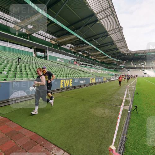 13.09.2026 - 21. swb-Marathon Bremen Michael Burmester http://msf.ph/oto/10301450 13.09.2026 10:45:28 Laufen im Stadion 10137, 10176, 10191, 10192, 10194, 10202, 10242, 10295, 10344, 10430, 10472, 10524, 10568, 10600, 10629, 10651, 10679, 10713, 10979, 10999, 11050, 11081, 11181, 11200, 11233, 11244, 11307, 11309, 11355, 11367, 11385, 11408, 11495, 11574, 11629, 11709, 11760, 11808, 11821, 11932, 11943, 12057, 12089, 12151, 12153, 12177, 12178, 12224, 12226, 12285, 12311, 12321, 12334, 12374, 12462, 12539, 10148, 10303, 10330, 10361, 10362 meine-sportfotos.de