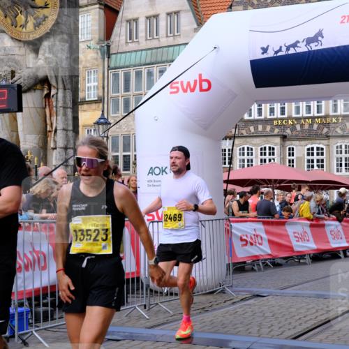 13.09.2026 - 21. swb-Marathon Bremen Tim E. http://msf.ph/oto/10301454 13.09.2026 10:43:29 Ziel 10336, 10456, 11042, 11143, 11265, 11442, 11632, 12053, 12469, 13523 meine-sportfotos.de