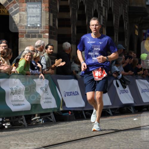 13.09.2026 - 21. swb-Marathon Bremen Strokosch-Dieckow http://msf.ph/oto/10301486 13.09.2026 12:51:39 Ziel 858, 1453, 3617, 13033, 482, 943, 1126 meine-sportfotos.de