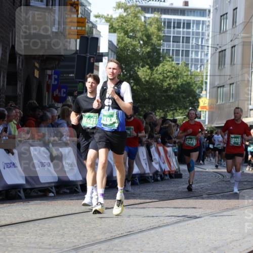 13.09.2026 - 21. swb-Marathon Bremen Strokosch-Dieckow http://msf.ph/oto/10301524 13.09.2026 13:21:43 Ziel 226, 2904, 2979, 3120, 3202, 3534, 3655, 4165, 4234, 4445, 4484, 4519, 6862, 8184, 8270, 8408, 8730, 8791, 8923, 9048, 9514, 9722, 9900, 141, 572, 1209, 2051, 3338, 3774, 3934, 4581, 4735, 5193, 6976, 7098, 8438, 8947, 9421, 10120 meine-sportfotos.de