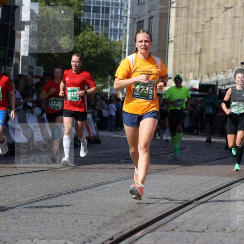 13.09.2026 - 21. swb-Marathon Bremen Strokosch-Dieckow http://msf.ph/oto/10301549 13.09.2026 13:21:45 Ziel 226, 1130, 2904, 2979, 3120, 3202, 3435, 3534, 3655, 4165, 4234, 4445, 4484, 4519, 6862, 8184, 8270, 8384, 8730, 8923, 9048, 9514, 9722, 9900, 141, 1209, 2051, 3338, 3774, 3934, 4581, 4735, 5193, 6976, 7098, 8438, 8947, 9421, 9599, 10120 meine-sportfotos.de