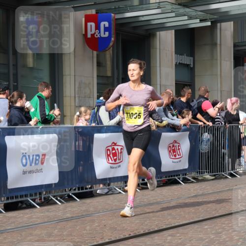 13.09.2026 - 21. swb-Marathon Bremen Strokosch-Dieckow http://msf.ph/oto/10301580 13.09.2026 10:49:50 Ziel 10170, 10452, 10593, 10876, 11005, 11111, 11128, 11178, 11415, 11497, 11499, 12240, 12269, 12380, 12510, 10508, 10709, 10835, 10910, 10966, 11005, 11007, 11035, 11092, 11183, 11717, 12380 meine-sportfotos.de