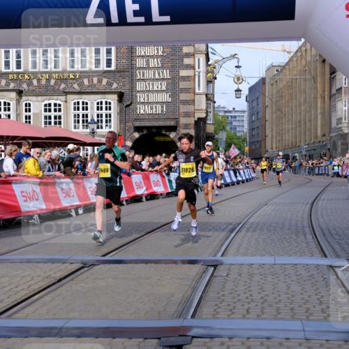 13.09.2026 - 21. swb-Marathon Bremen Tim E. http://msf.ph/oto/10301640 13.09.2026 10:43:44 Ziel 10328, 10346, 10456, 10618, 10742, 11468, 11607, 11826, 12406 meine-sportfotos.de
