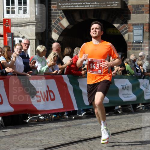 13.09.2026 - 21. swb-Marathon Bremen Strokosch-Dieckow http://msf.ph/oto/10301655 13.09.2026 12:52:16 Ziel 482, 943, 1126, 525, 959, 1507, 7768 meine-sportfotos.de
