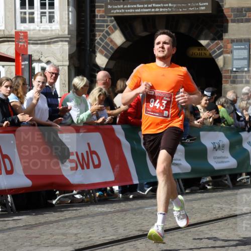 13.09.2026 - 21. swb-Marathon Bremen Strokosch-Dieckow http://msf.ph/oto/10301666 13.09.2026 12:52:16 Ziel 482, 943, 1126, 525, 959, 1507, 7768 meine-sportfotos.de