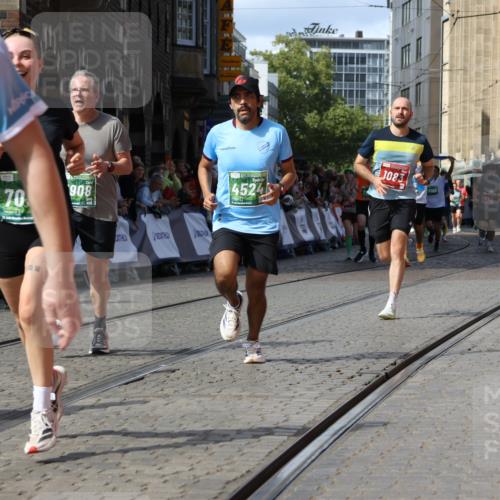 13.09.2026 - 21. swb-Marathon Bremen Strokosch-Dieckow http://msf.ph/oto/10301741 13.09.2026 13:29:52 Ziel 132, 1083, 1243, 1365, 1387, 1581, 2076, 2301, 2742, 2957, 3030, 3721, 4541, 4576, 5244, 5599, 6006, 6103, 6384, 6499, 6690, 6930, 7013, 7384, 7426, 7631, 7649, 7884, 8007, 8009, 8481, 8594, 8831, 9747, 9770, 10013, 13031, 1205, 1308, 1611, 1653, 1759, 1780, 1848, 2126, 3190, 3908, 5039, 5198, 5348, 5631, 6225, 6720, 6942, 6992, 6994, 7609, 7932, 8110, 8115, 8470, 9104, 9125 meine-sportfotos.de