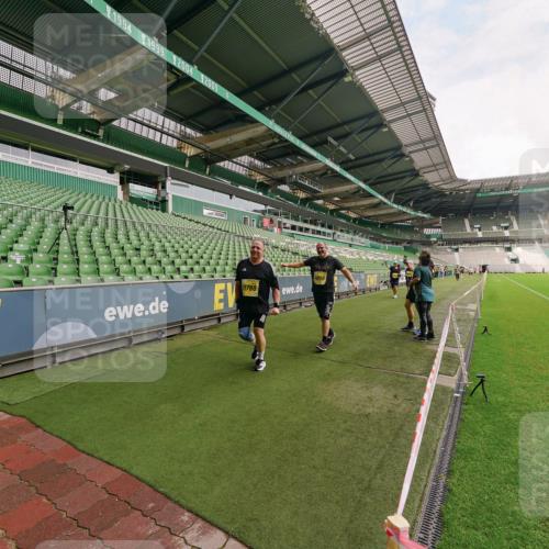 13.09.2026 - 21. swb-Marathon Bremen Michael Burmester http://msf.ph/oto/10301747 13.09.2026 10:47:47 Laufen im Stadion 10161, 10264, 10292, 10349, 10407, 10440, 10535, 10732, 10789, 10895, 10925, 10933, 10970, 11104, 11262, 11296, 11423, 11443, 11457, 11529, 11530, 11546, 11573, 11579, 11639, 11663, 11698, 12083, 12157, 12316, 12317, 12340, 12422, 12444, 12471, 12472, 12542, 12561, 10004, 10005, 10176, 10191, 10192, 10271, 10295, 10325, 10335, 10344, 10459, 10513, 10568, 10605, 10629, 10679, 10713, 10756, 10779, 10882, 10979, 10997, 10999, 11081, 11233, 11307 meine-sportfotos.de